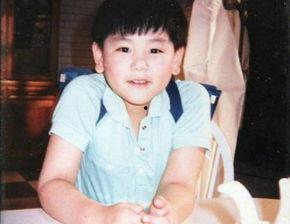 彭于晏童年照片,从青涩少年到影坛巨星，一路成长历程